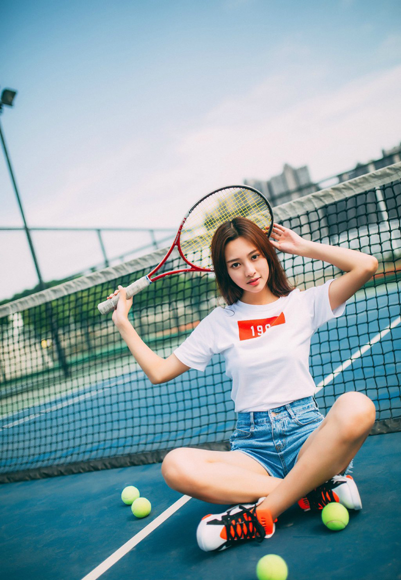 可爱气质网球少女球场魅力写真