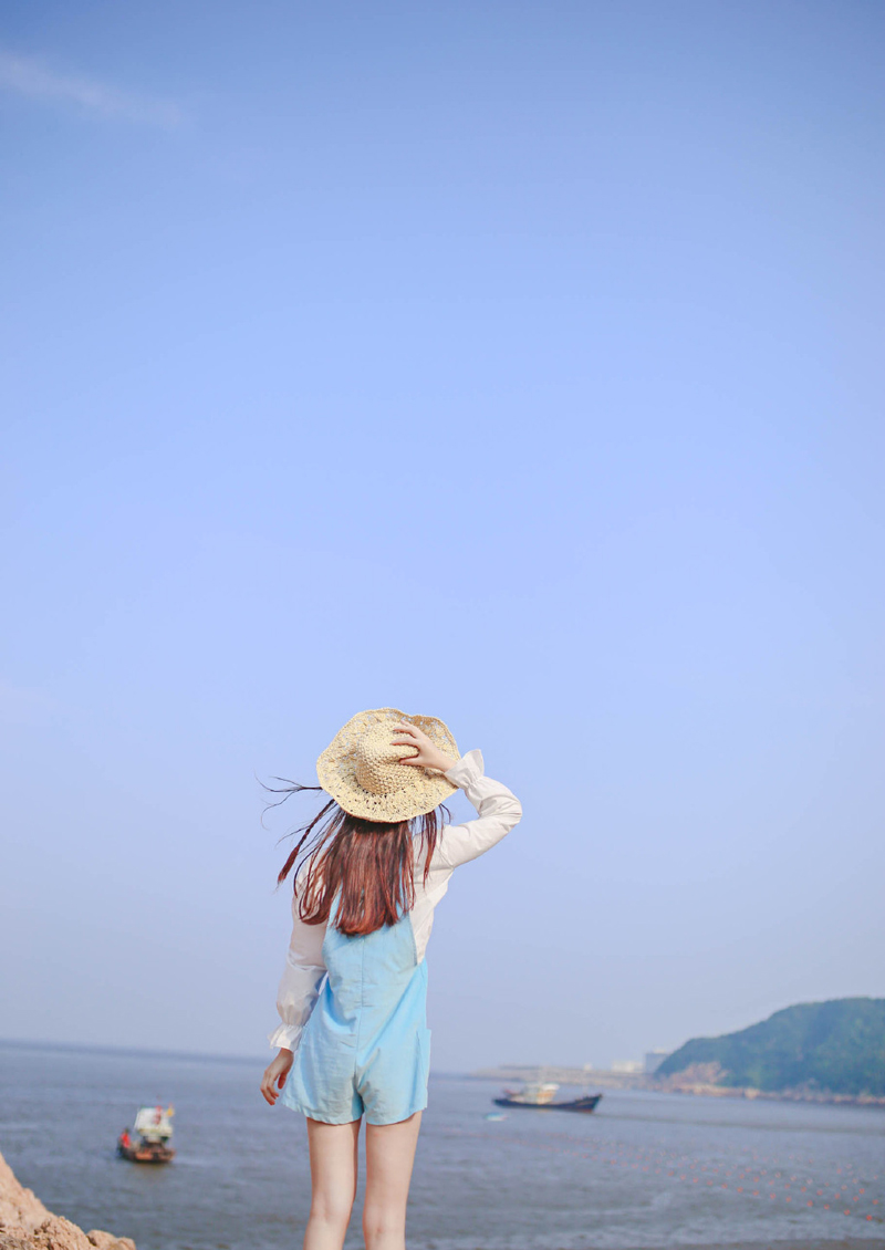 沙滩女孩阳光清纯写真魅力十足