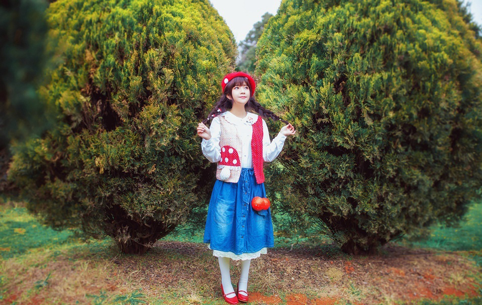 童话少女户外可爱写真甜美可人