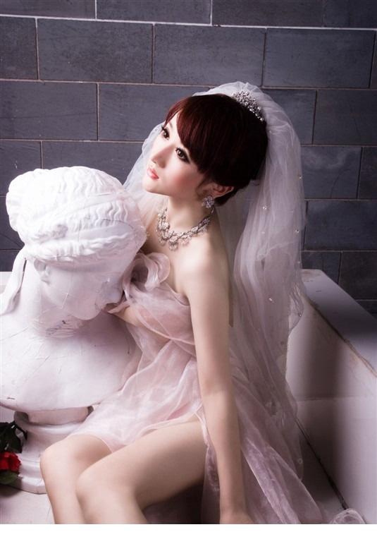 酥胸小美女勾起占有欲有木有