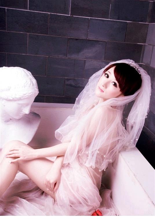 酥胸小美女勾起占有欲有木有