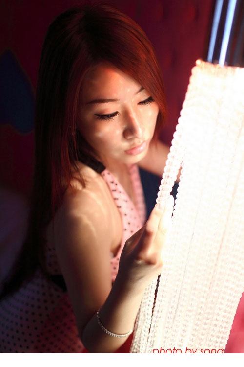 粉媚娇娃美波深情诱人
