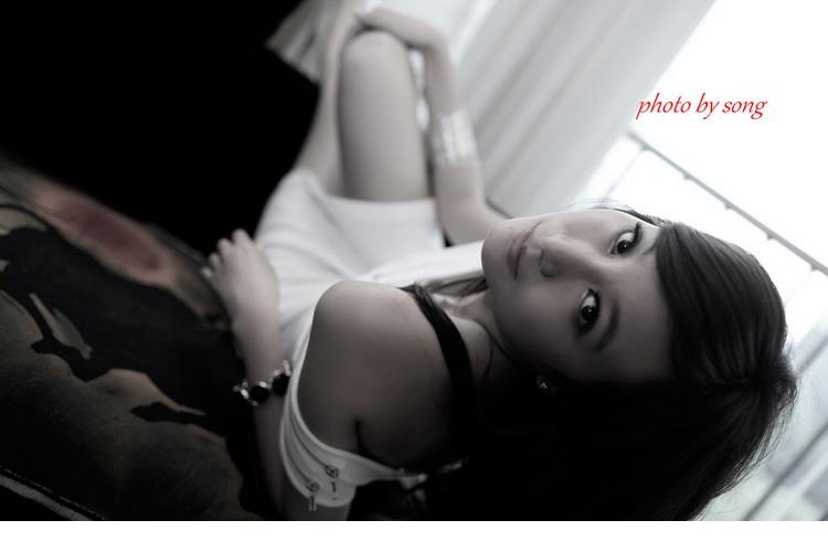 迷人美女性感另一面