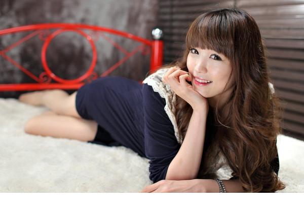 韩国小清新美女性感私房床照
