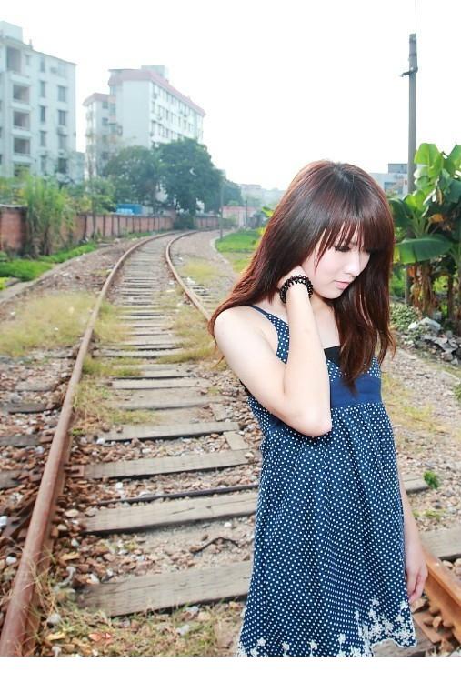 纯情甜美女孩秋日迷人写真