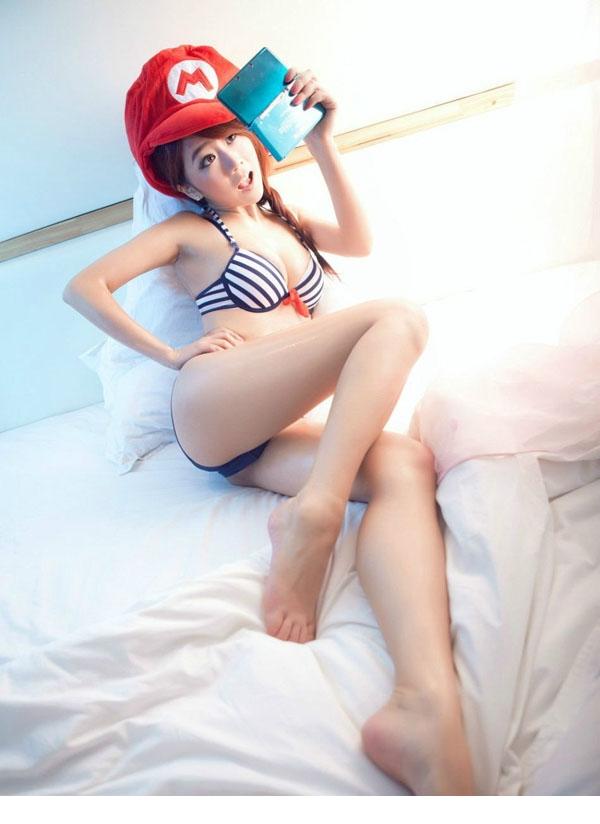 PSP游戏美女比基尼爆乳写真