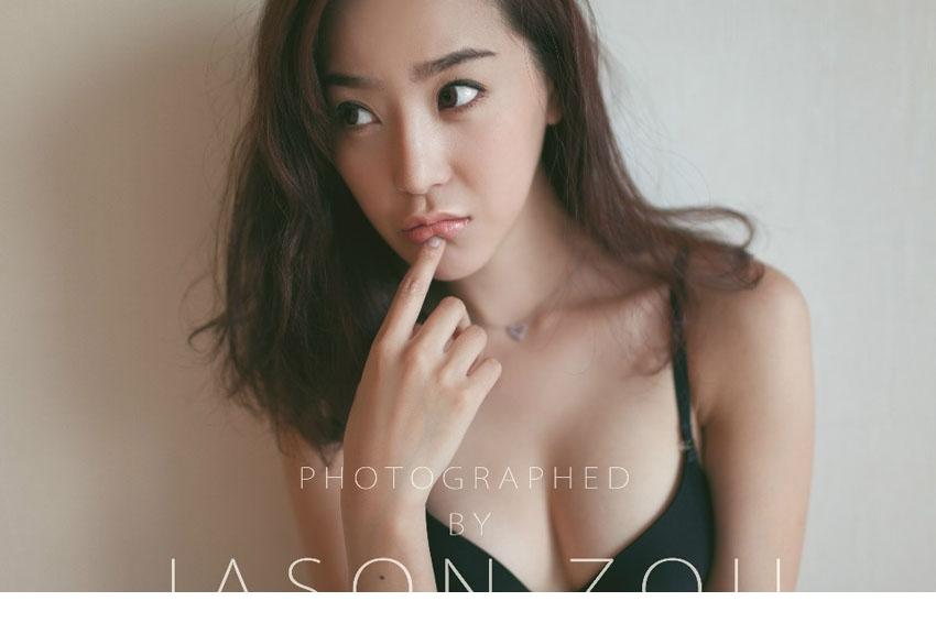 性感美女李慧林黑色内衣冷艳写真