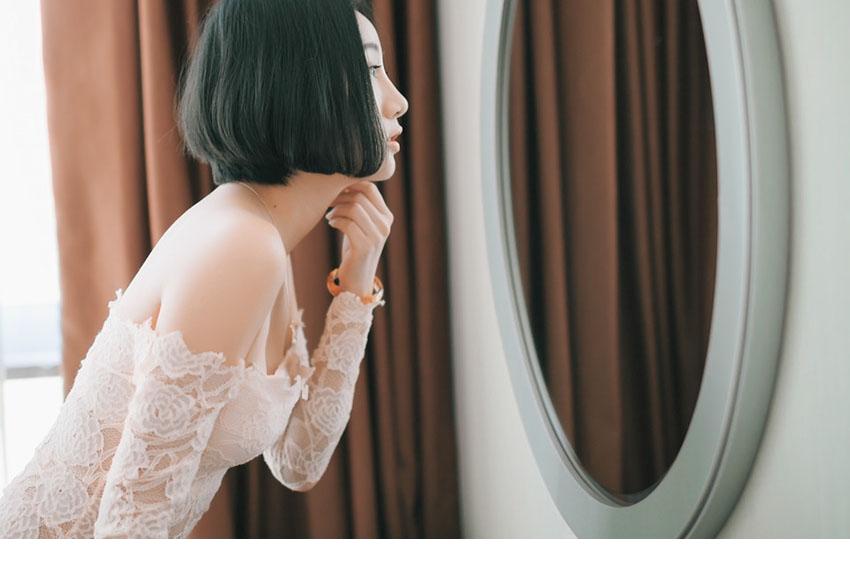 小美女清新气质诱惑蕾丝私房