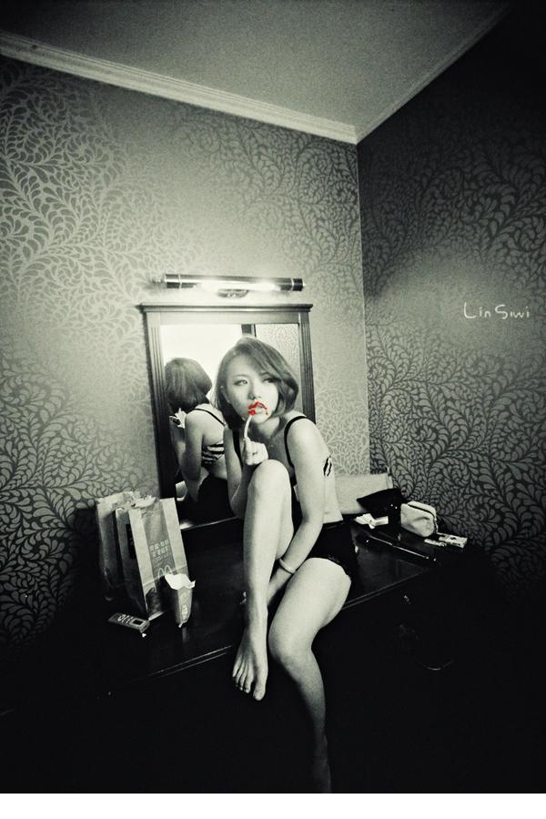 刚失恋小美女的情感空间