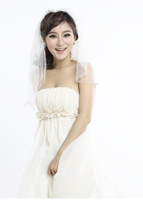 美女模特性感裸色出镜