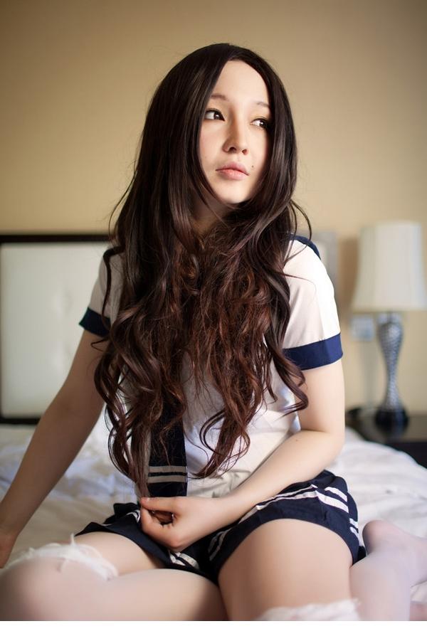 性感小可爱青涩学生装白色丝袜