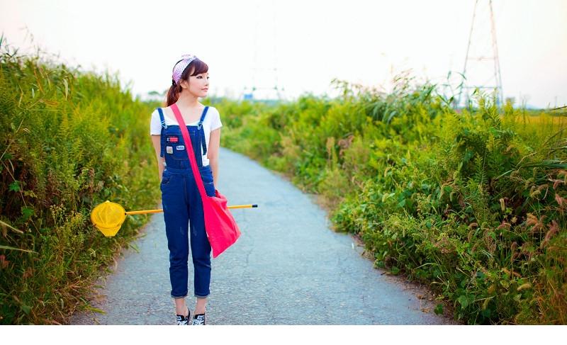 糖果系小女生野外清纯图片