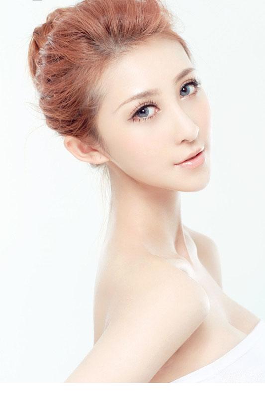 极品气质美女半裸绝色写真