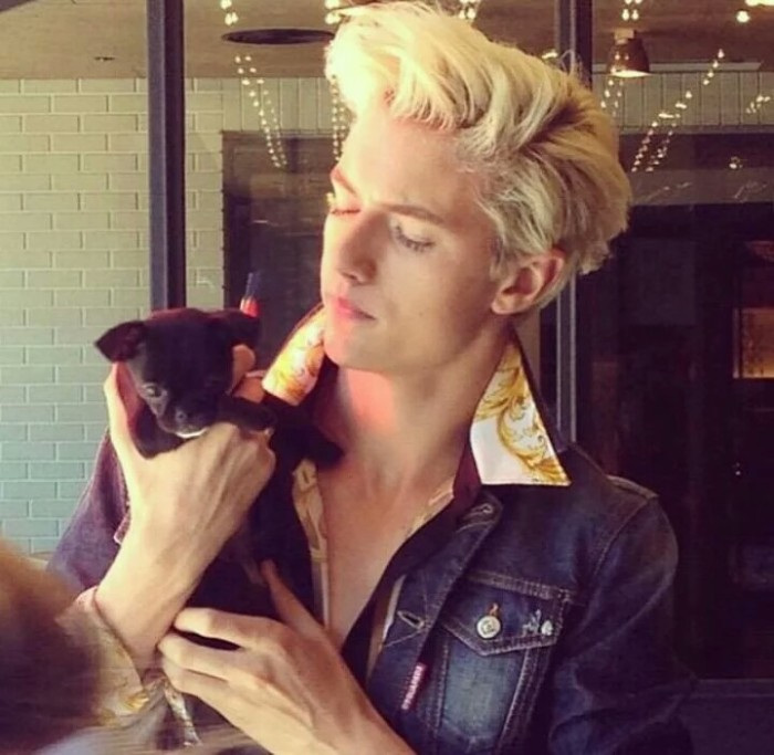 欧美男模lucky blue smith的图片