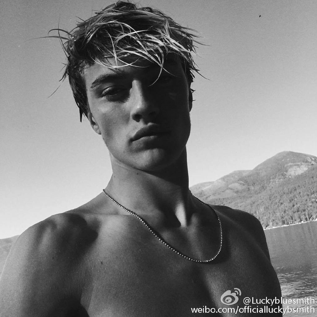 欧美男模lucky blue smith半裸写真图片