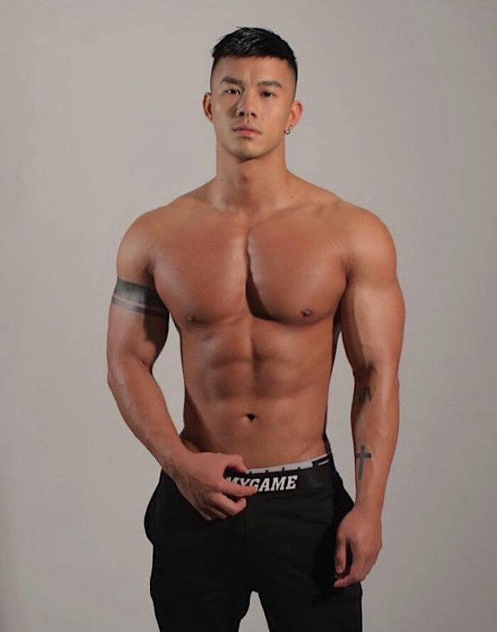 中国型男肌肉帅气照片