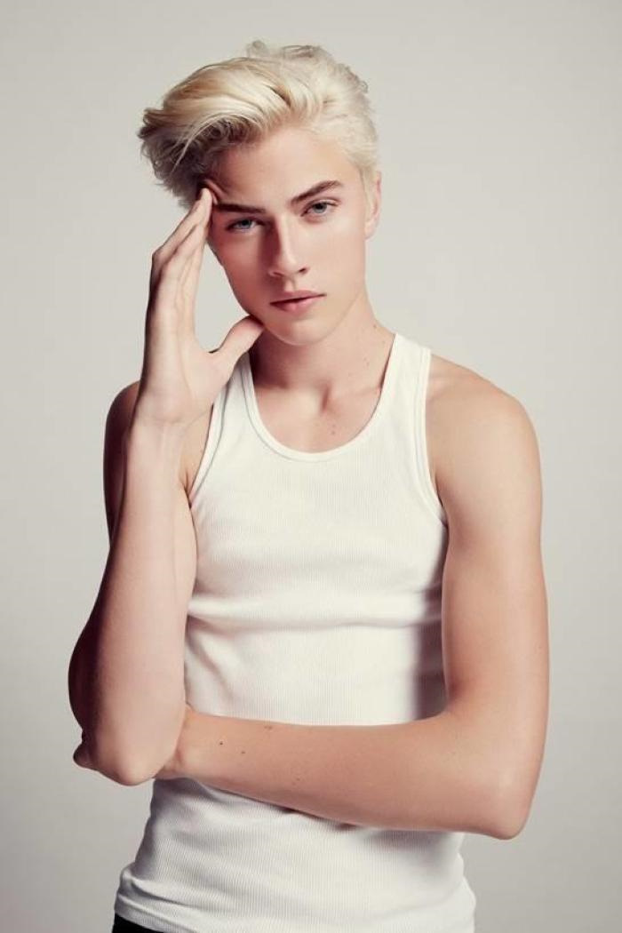 欧美男模lucky blue smith的图片