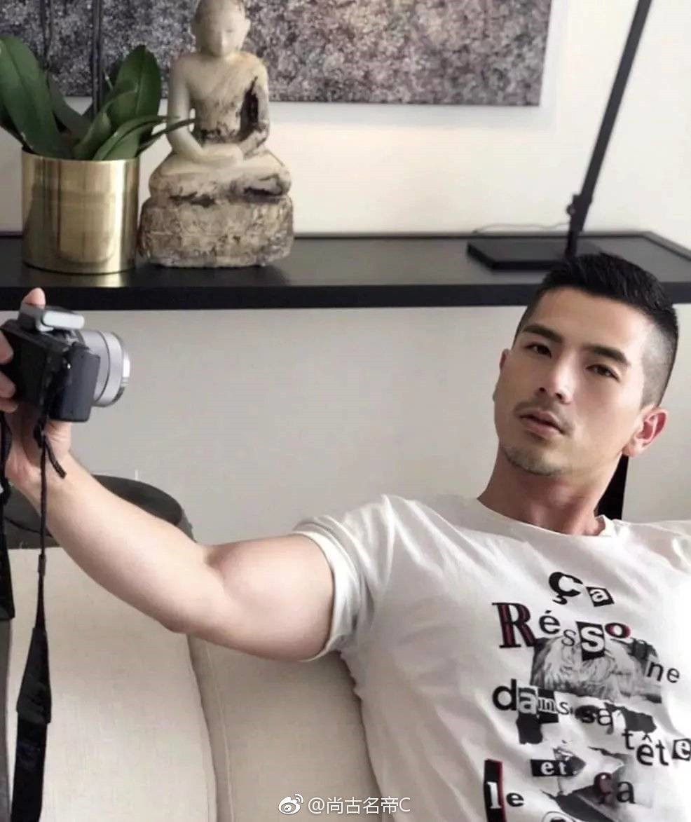 中国男模写真肌肉帅哥照片