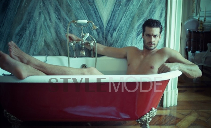 葡萄牙性感男模Gonçalo Teixeira浴室写真图片