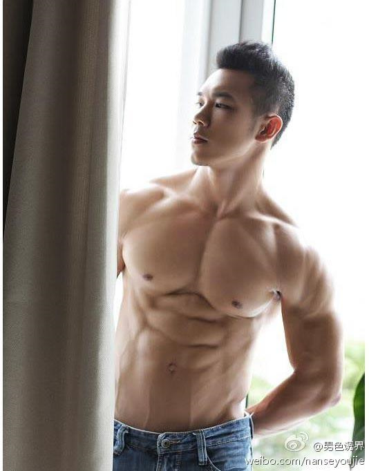 中国肌肉帅哥私房照图片