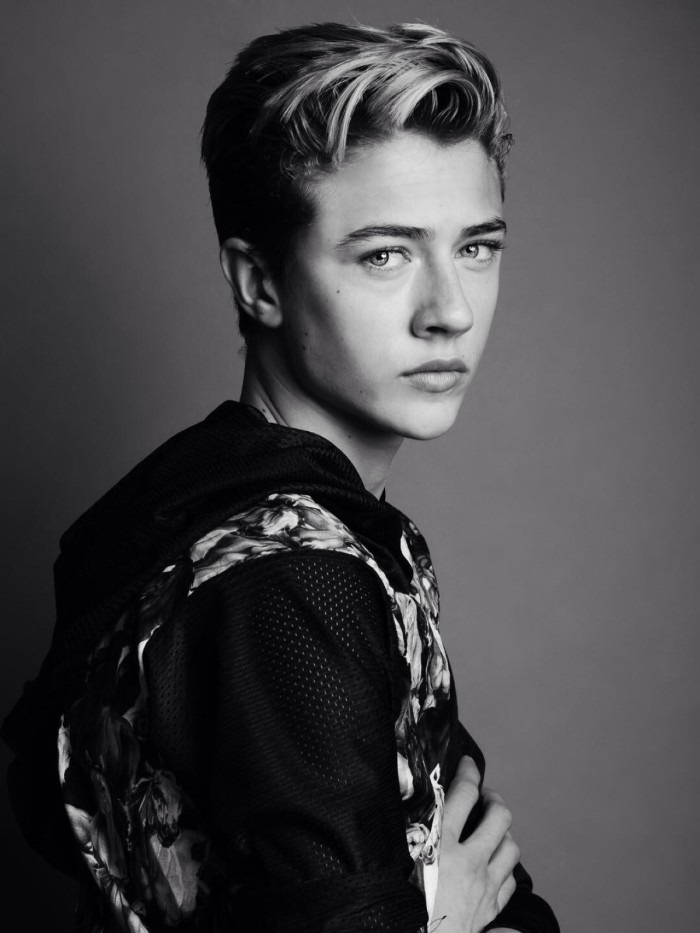 欧美男模lucky blue smith高清写真图片