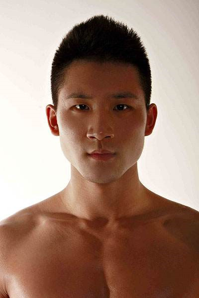 中国男模杨立业帅气写真图片