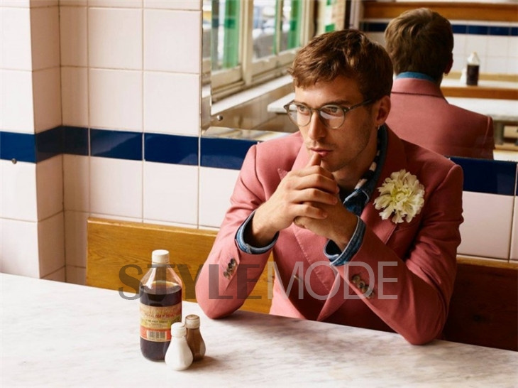 法国顶级男模眼镜帅哥迷人生活照图片