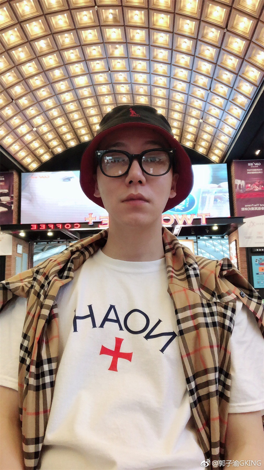 明星帅哥hit5郭子渝个性生活自拍照图片