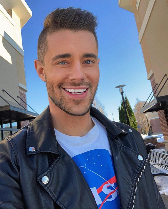 欧美同志帅哥chris crocker与男友生活照写真图片
