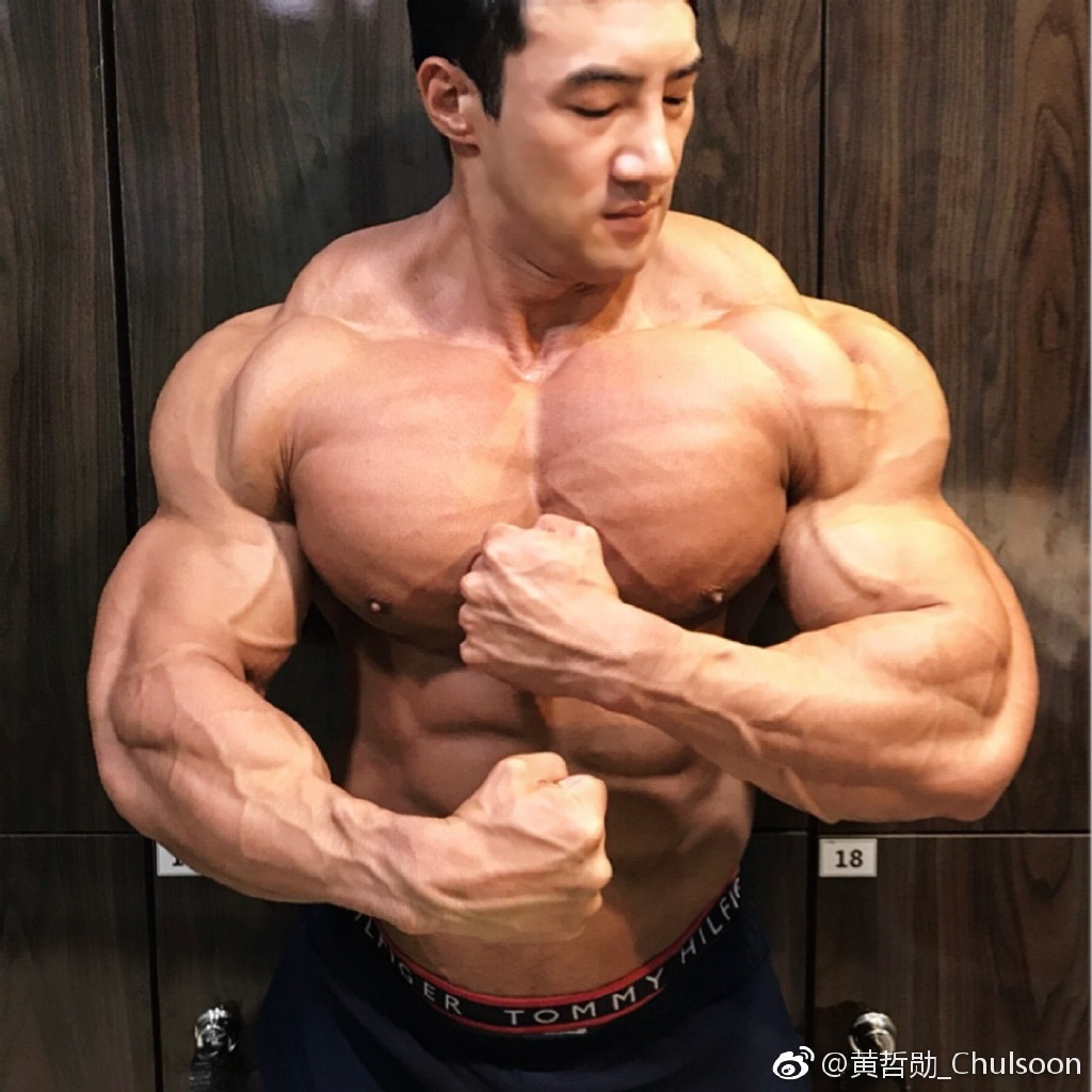 韩国肌肉猛男黄哲勋魔鬼身材写真照图片