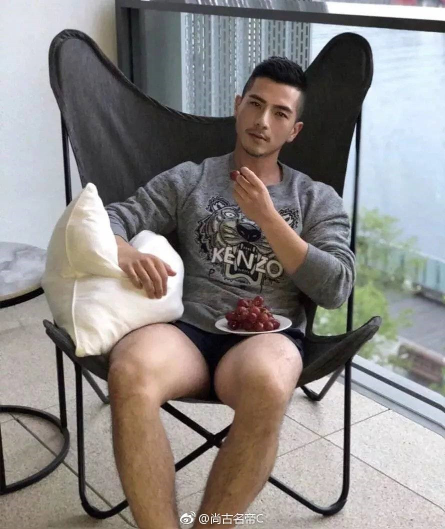 中国男模写真肌肉帅哥照片