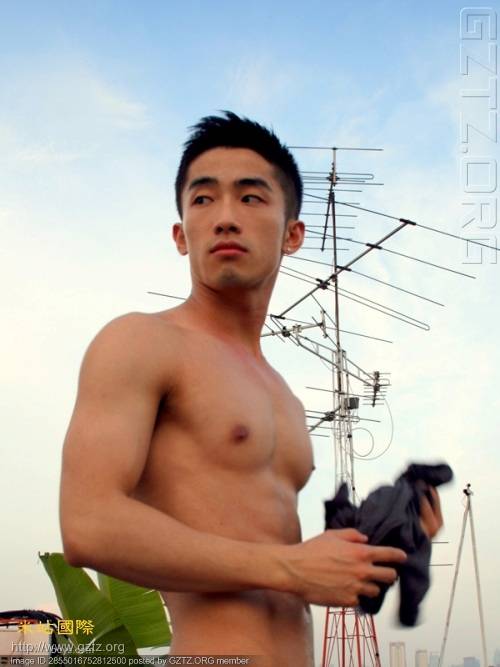 平头型男帅哥生活照