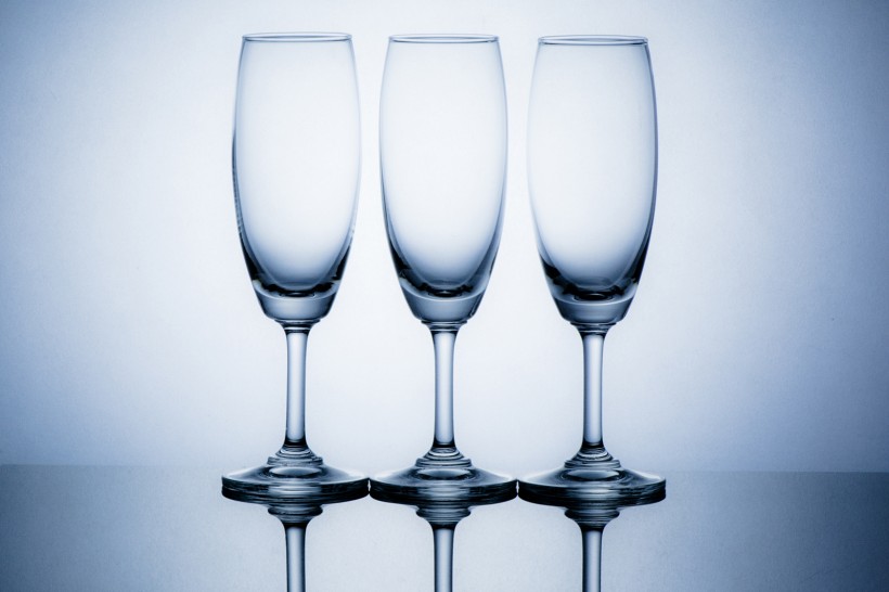 玻璃杯和玻璃瓶图片(9张)