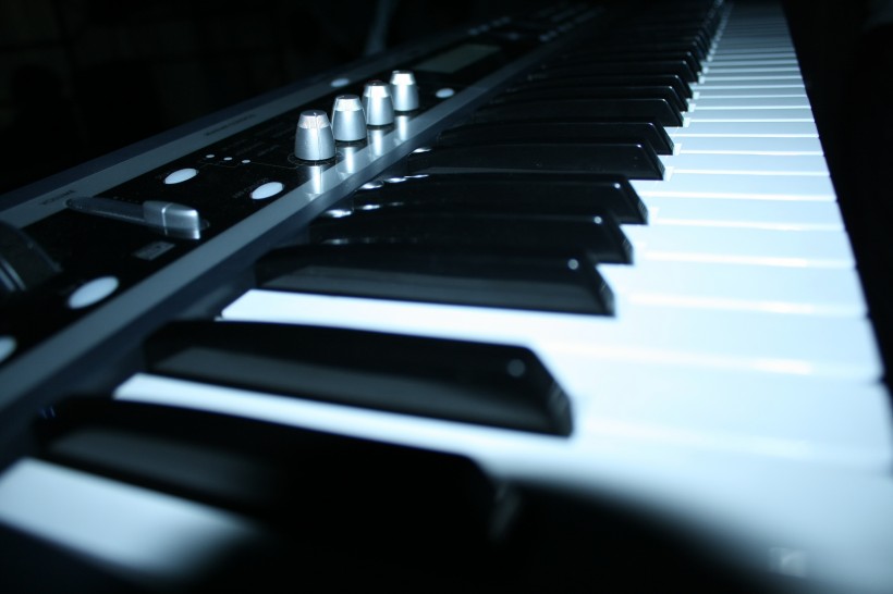 钢琴键盘图片 (15张)