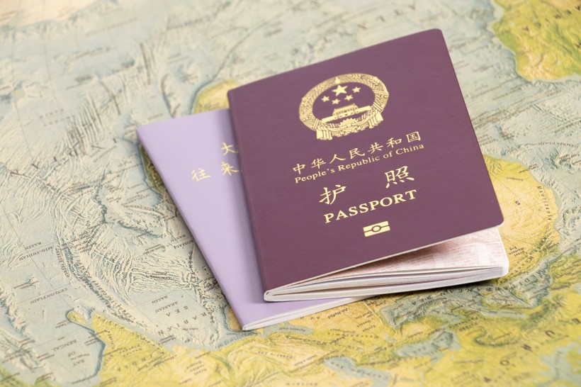出国必备中国护照图片(12张)