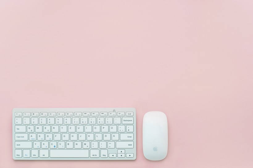 简洁的苹果键盘和鼠标图片(12张)