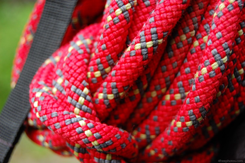 攀岩用的红色攀岩绳图片(11张)