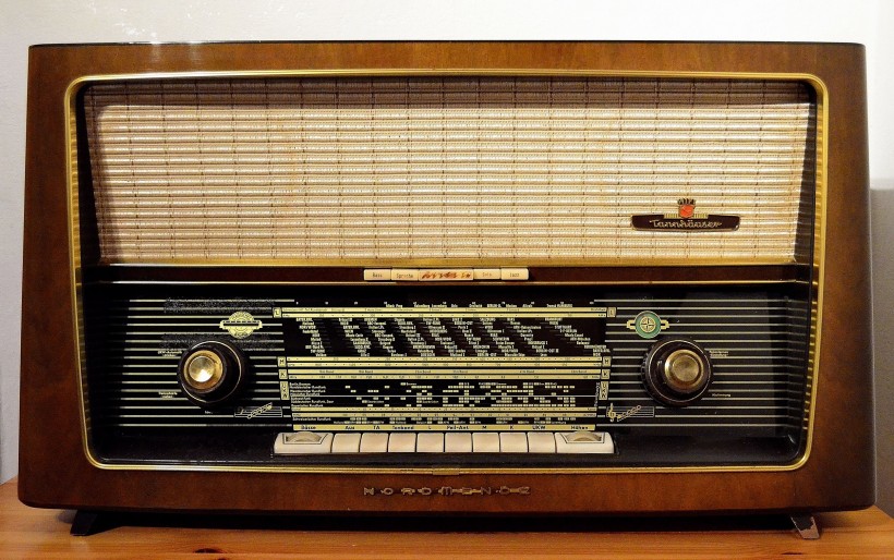 古旧的收音机图片(21张)