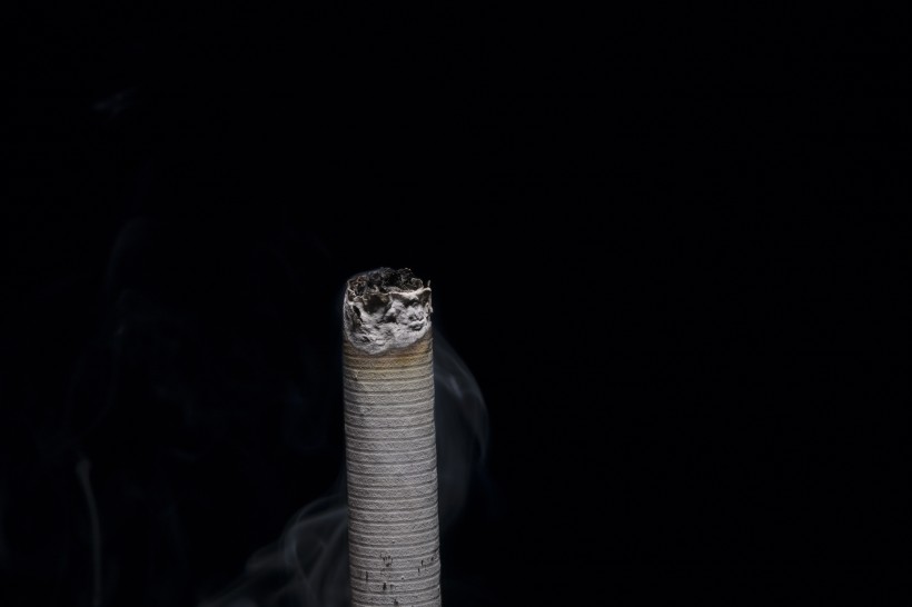 点着的香烟图片(11张)