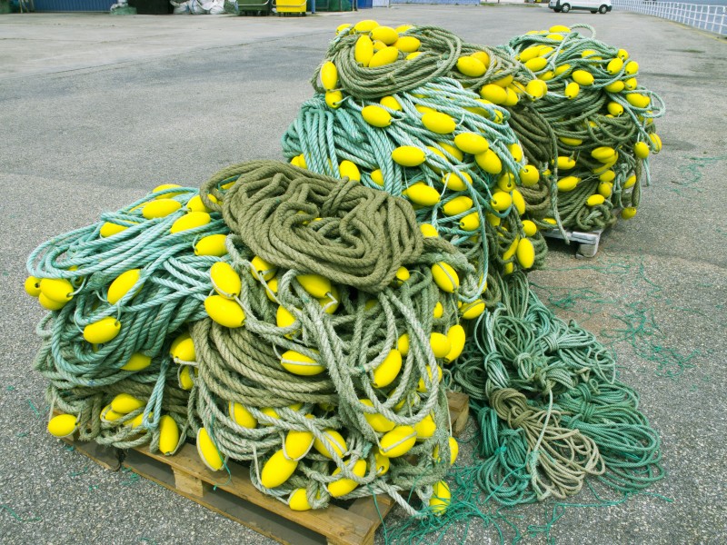 凌乱堆积的渔网图片(17张)