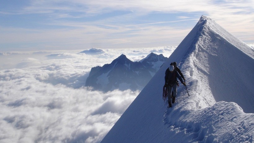 极限运动登雪山图片(7张)