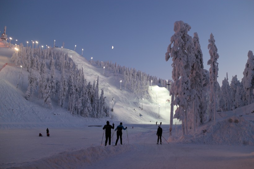 户外滑雪运动图片(16张)
