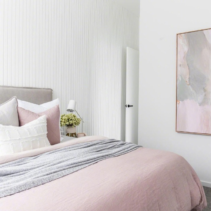 淡粉色的气质温柔房间装修效果图