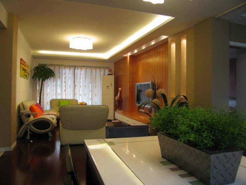 现代现代风格客厅吊顶电视背景墙设计案例展示