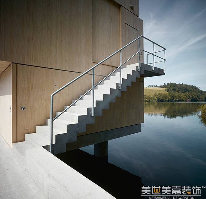 现代简约现代简约简约风格现代简约风格别墅过道楼梯设计案例展示