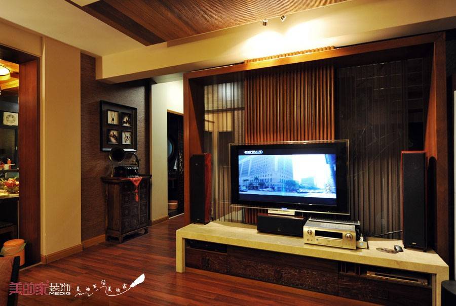 中式客厅跃层电视背景墙设计图
