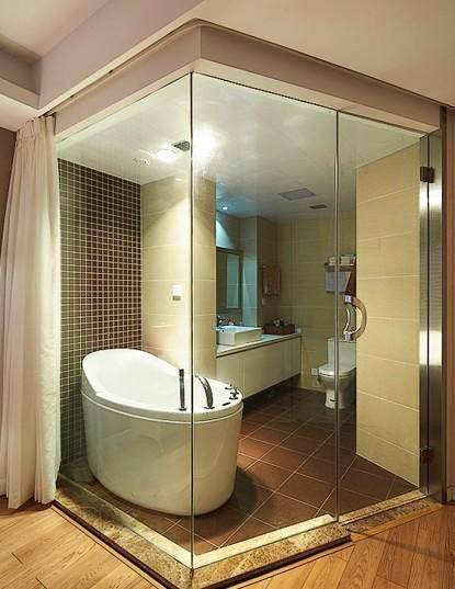现代时尚卫生间卫浴玻璃门图片