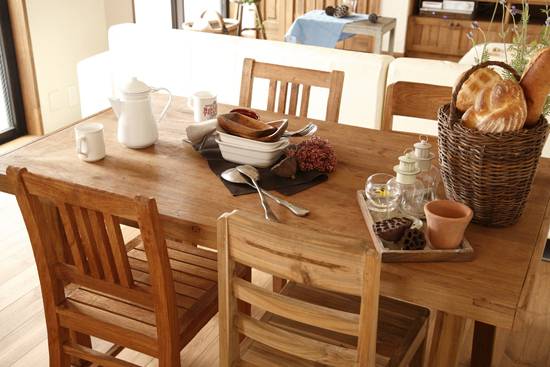 日式自然餐桌椅子木质餐桌椅案例展示