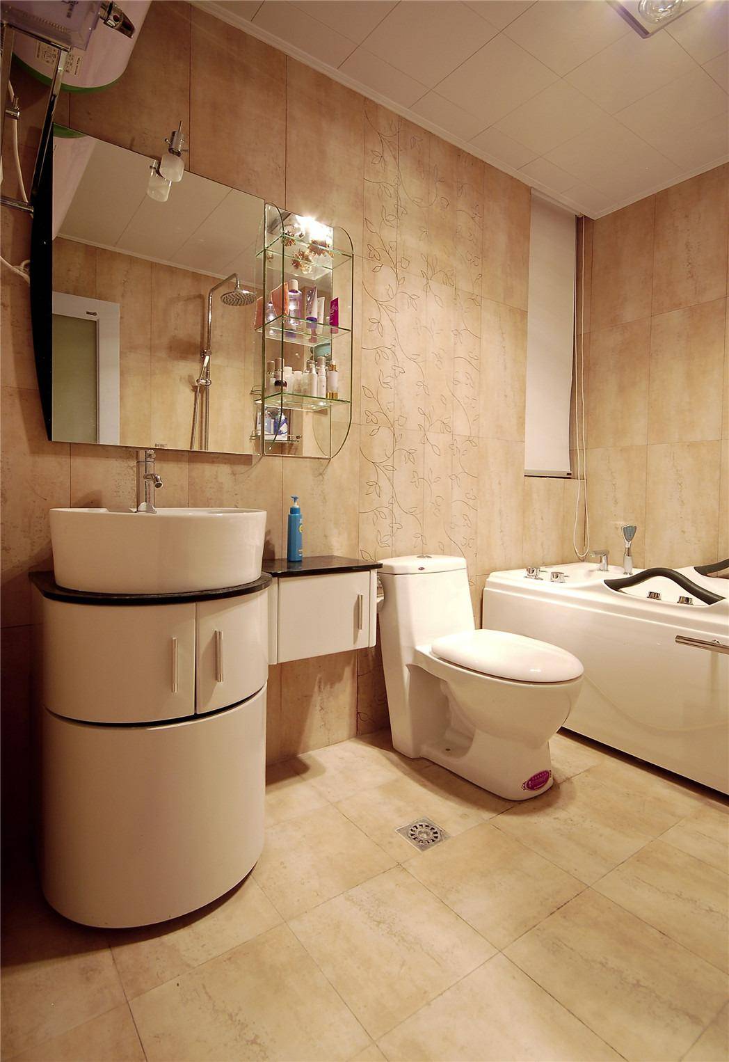 现代简约卫生间浴室淋浴房装修图