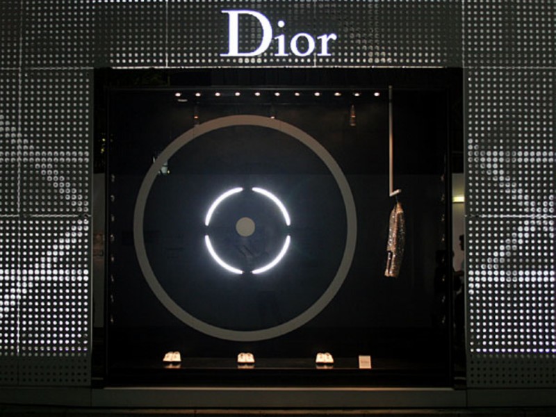 Dior橱窗设计图片_21张